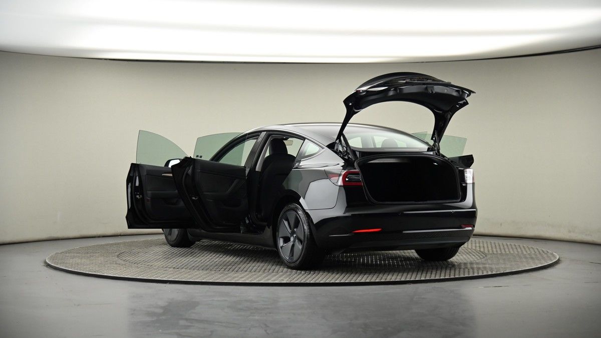 Tesla Model 3 Image 8