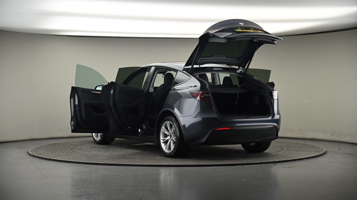 Tesla Model Y Image 8