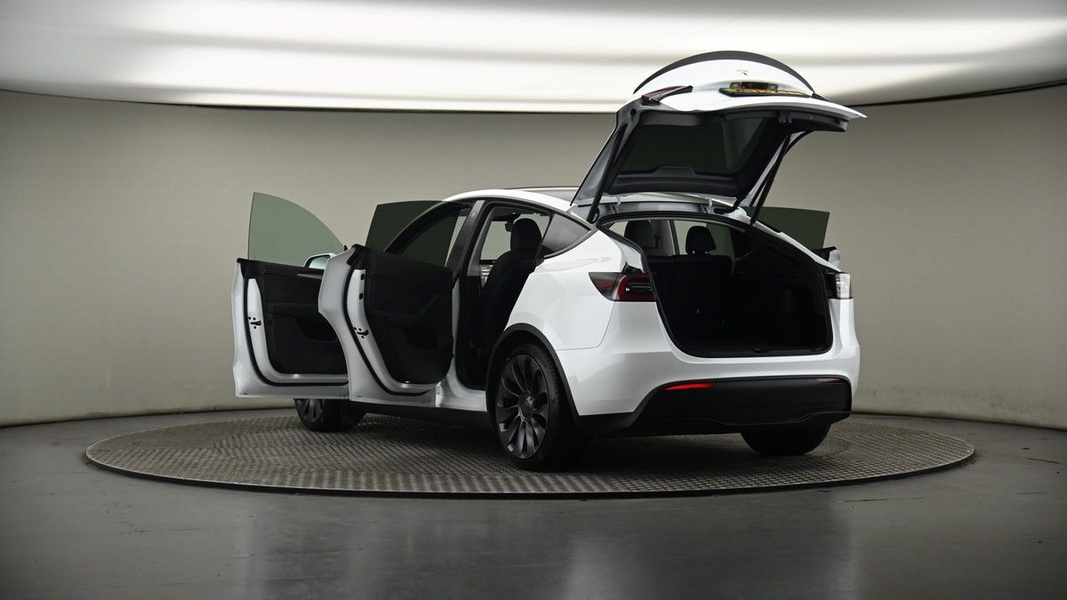 Tesla Model Y Image 8