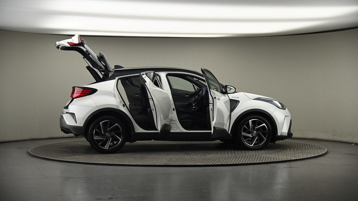 More views of Toyota C-HR