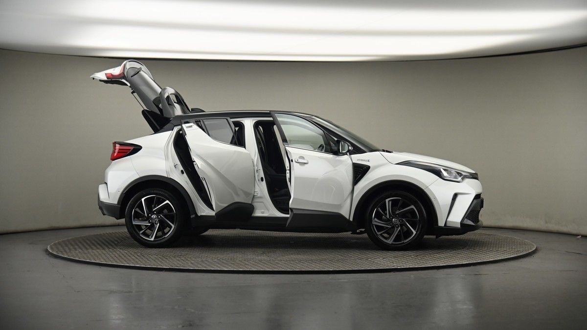 More views of Toyota C-HR