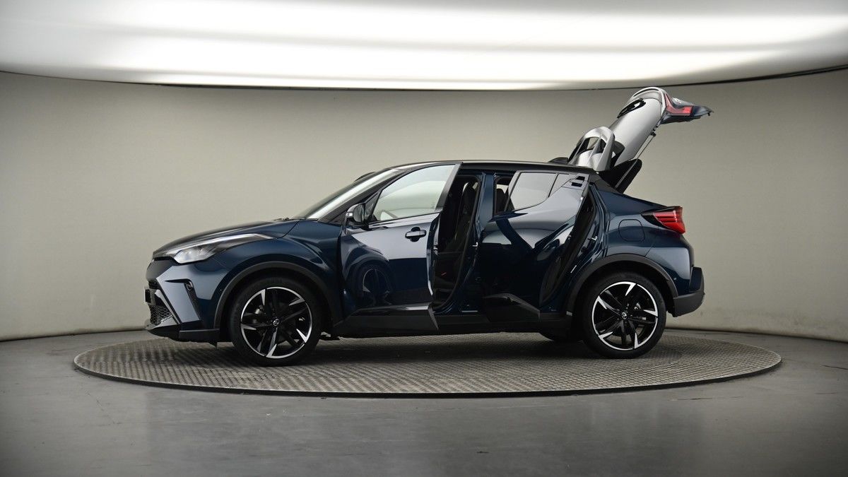 More views of Toyota C-HR