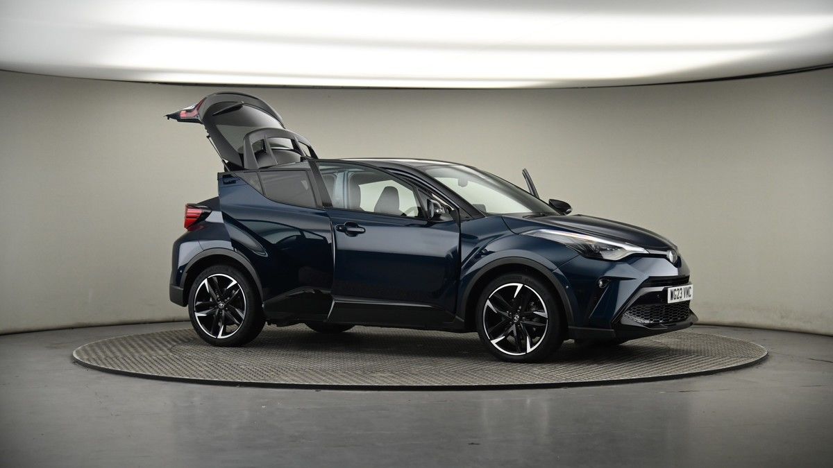 More views of Toyota C-HR