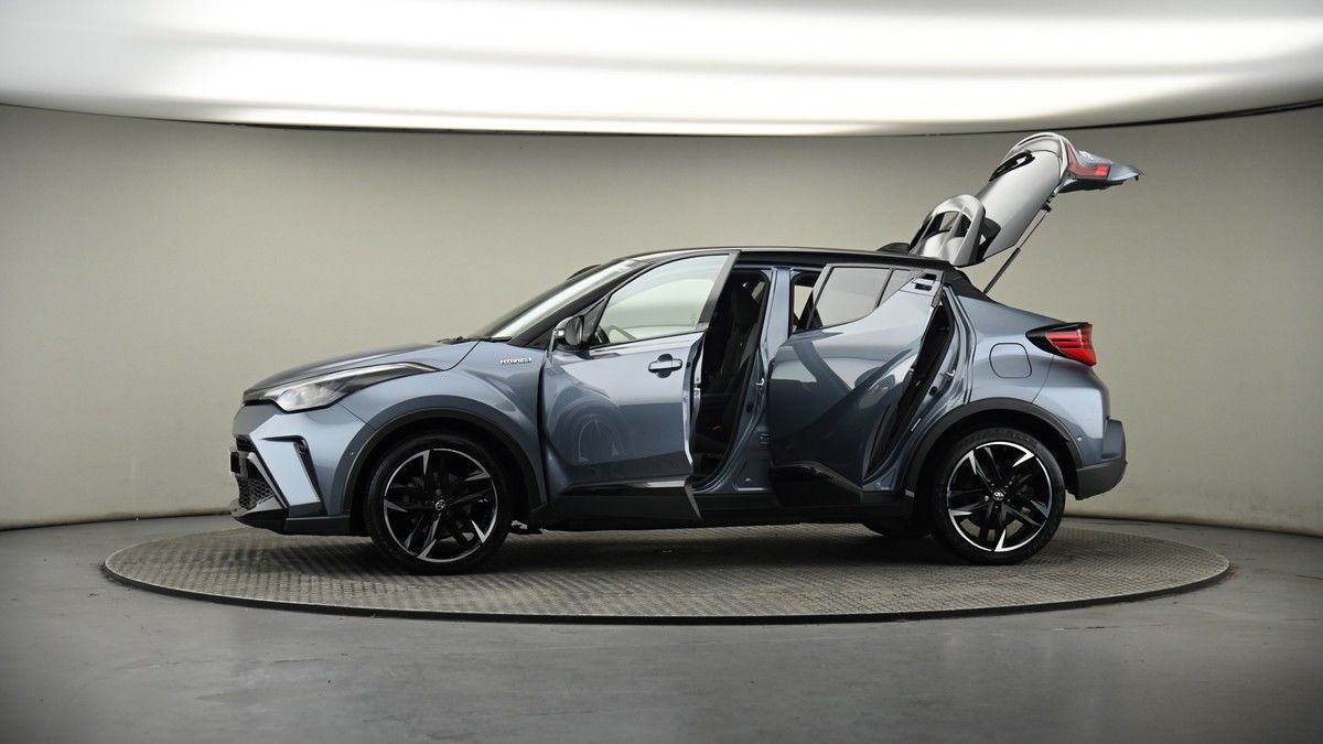 More views of Toyota C-HR