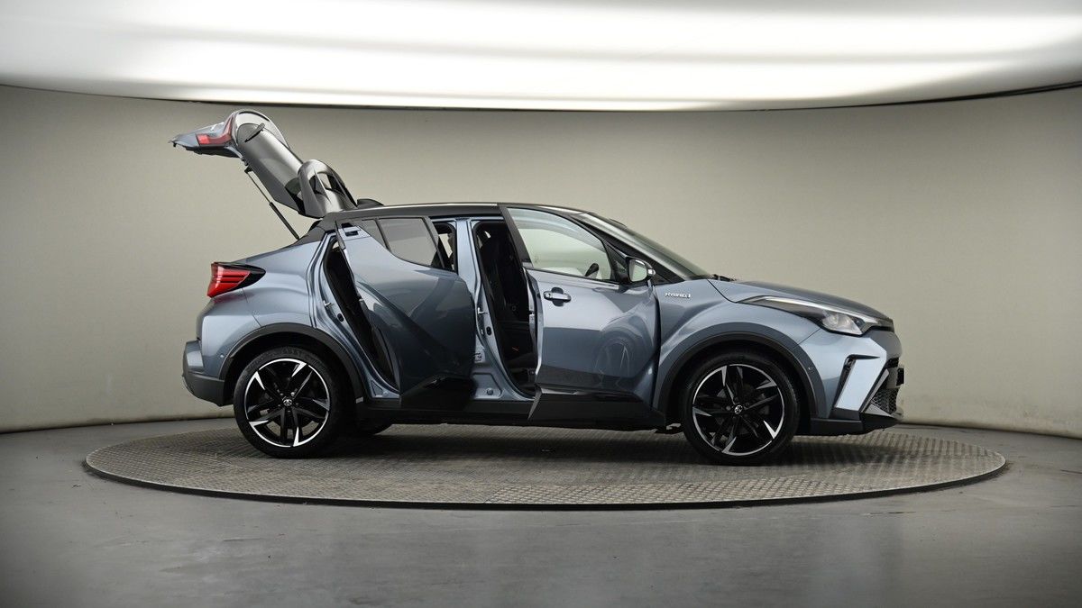 More views of Toyota C-HR