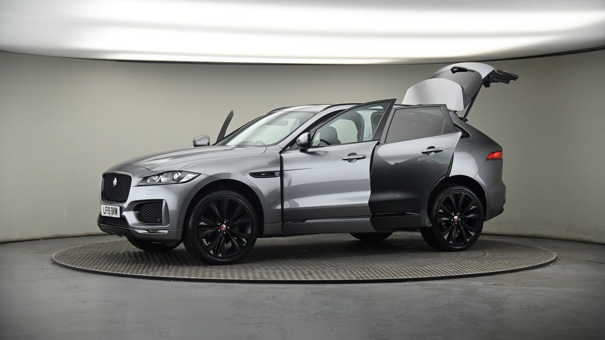 More views of Jaguar F-PACE