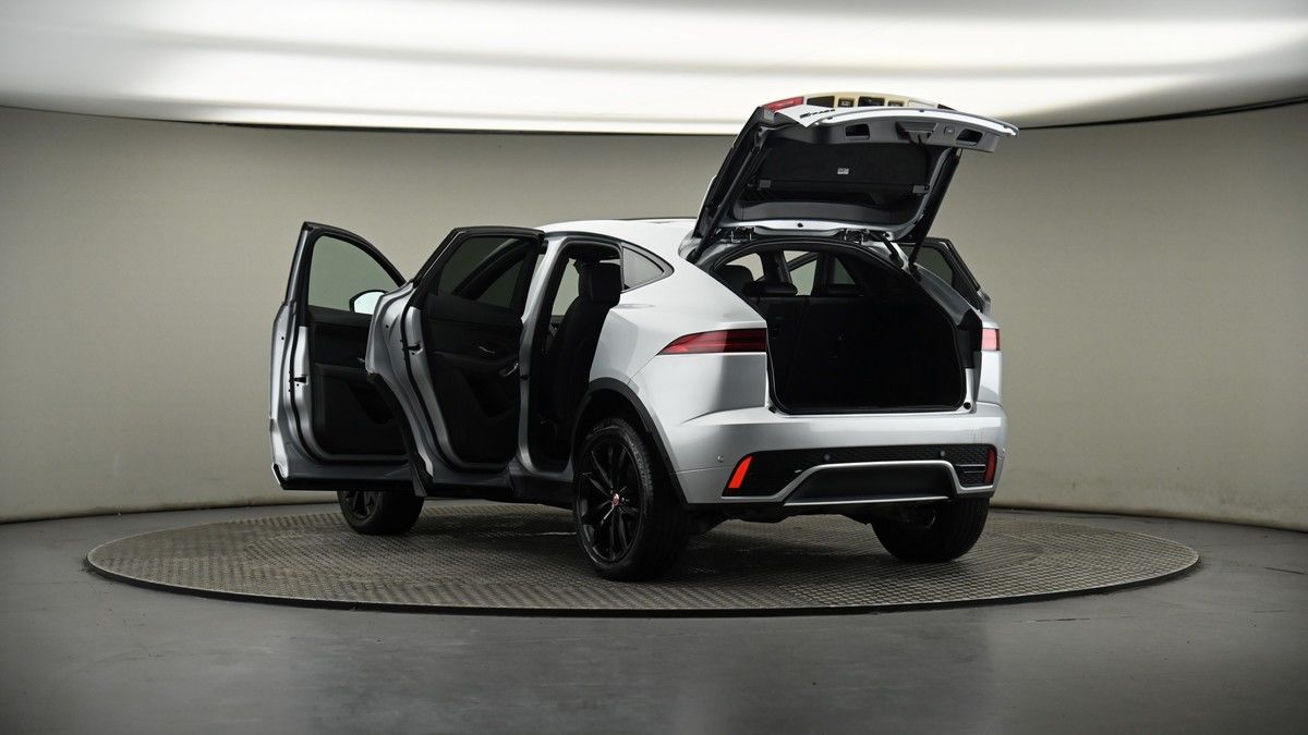 Jaguar E-PACE Image 8