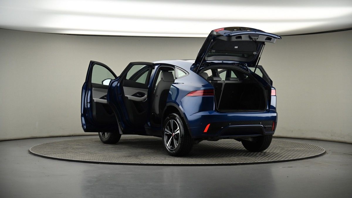 Jaguar E-PACE Image 7