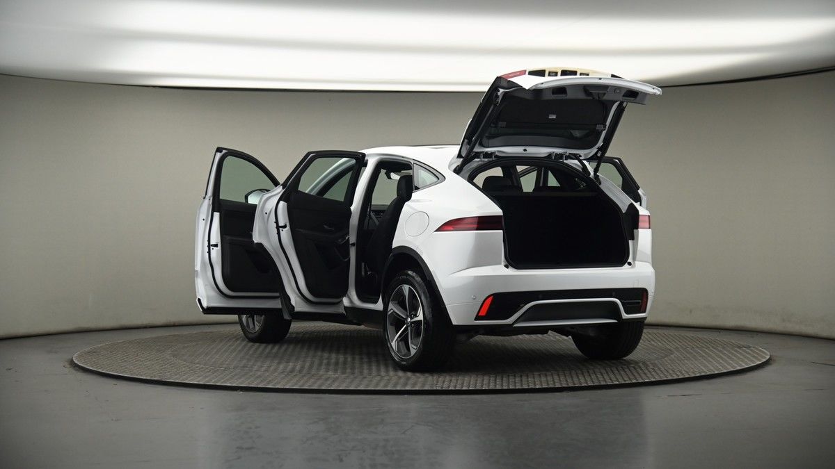 Jaguar E-PACE Image 8