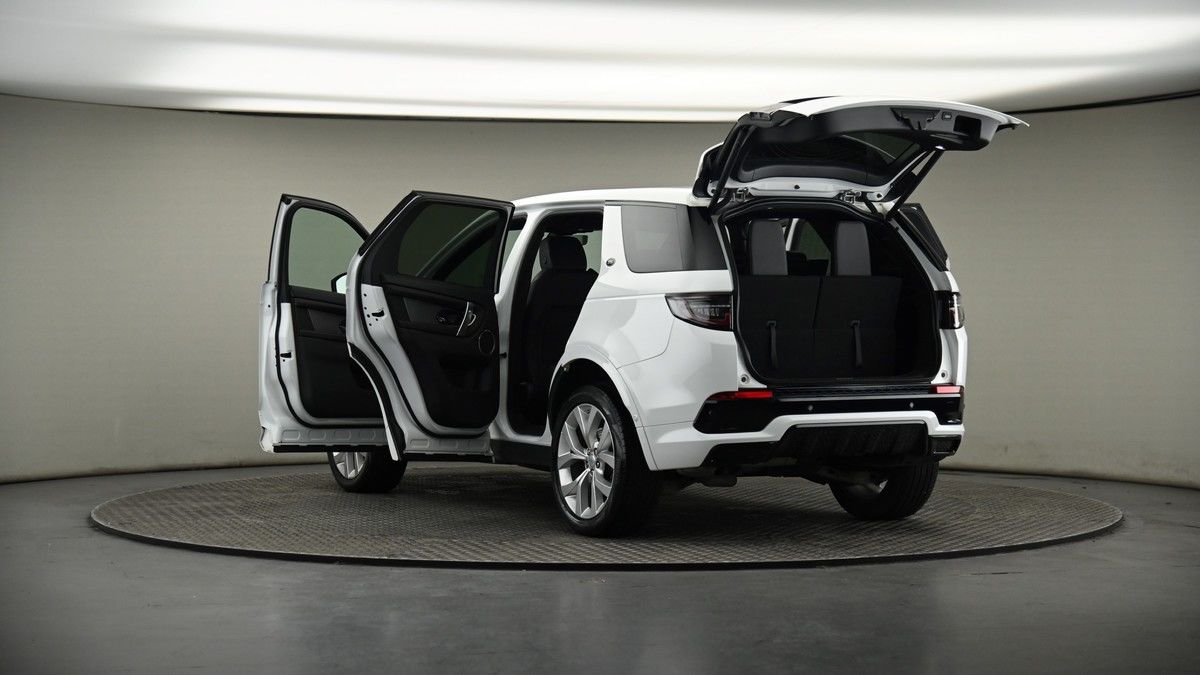 Land Rover Discovery Sport Image 7