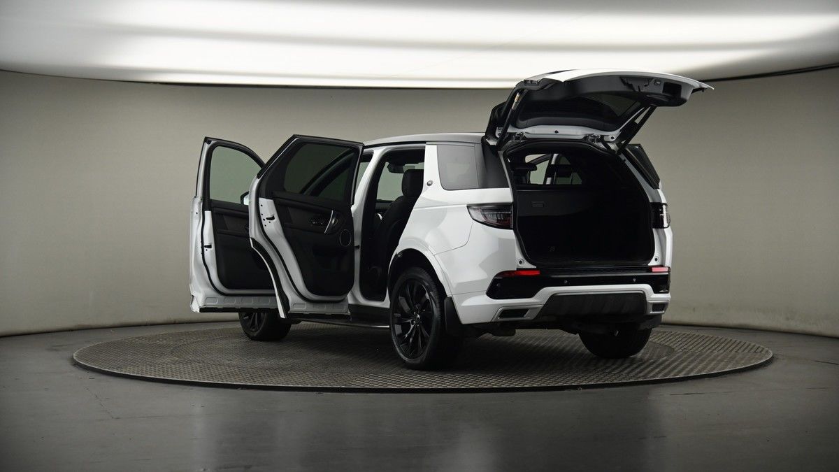 Land Rover Discovery Sport Image 8