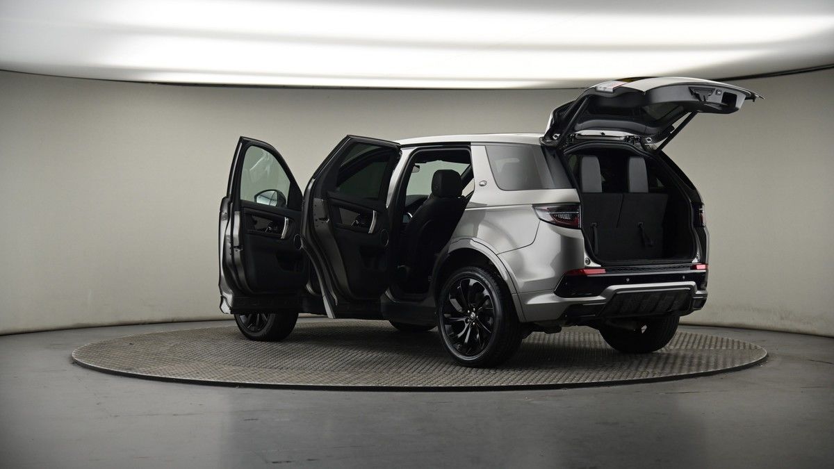 Land Rover Discovery Sport Image 8