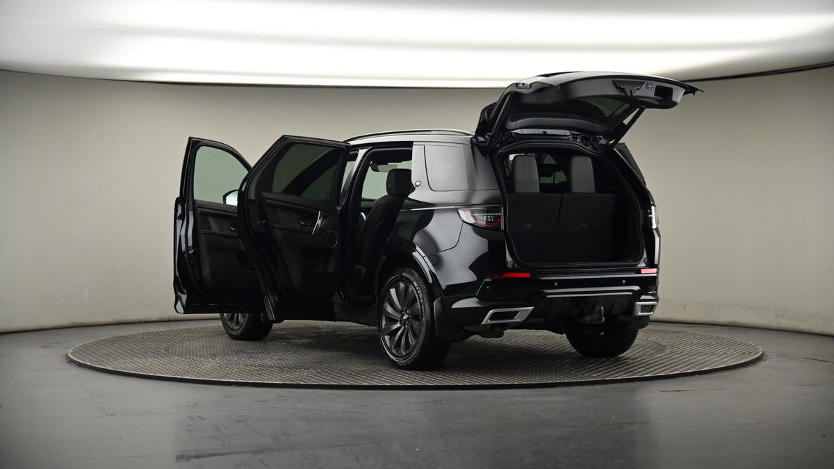 Land Rover Discovery Sport Image 8