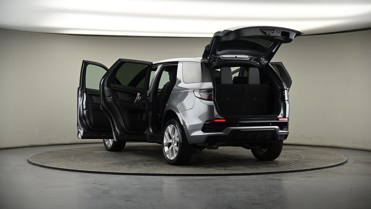 Land Rover Discovery Sport Image 8