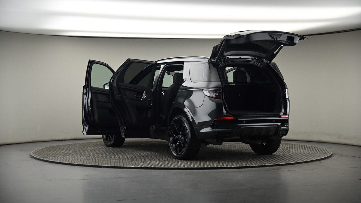 Land Rover Discovery Sport Image 8