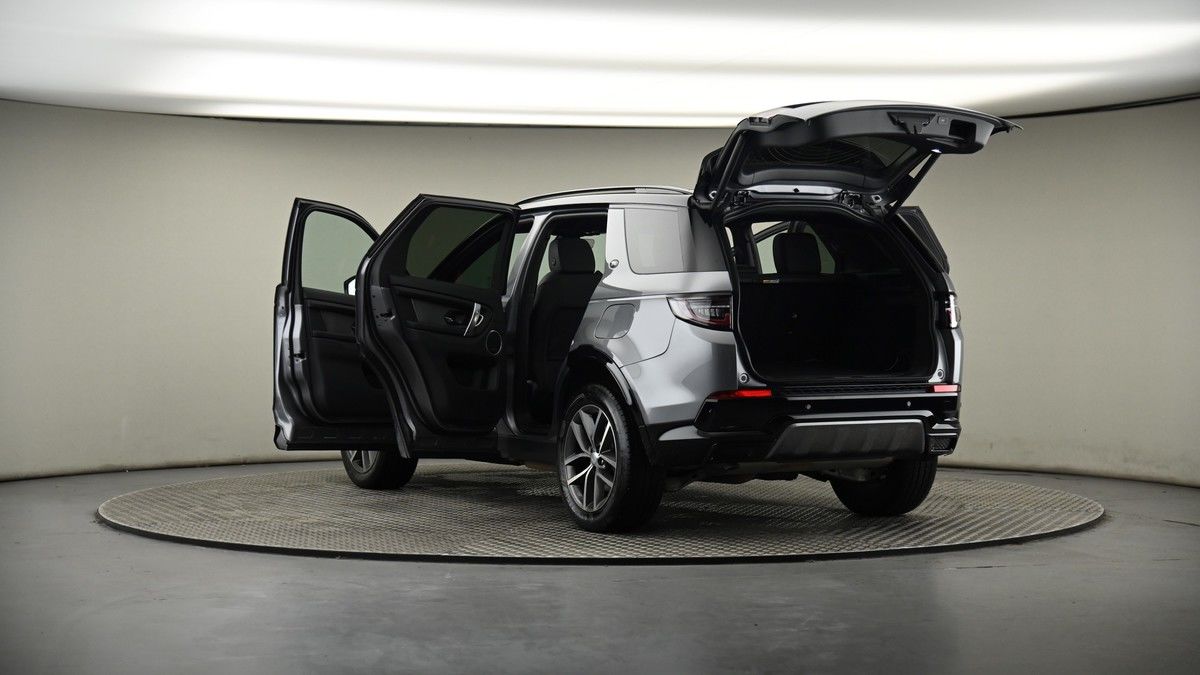 Land Rover Discovery Sport Image 8