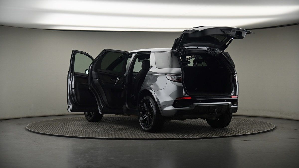 Land Rover Discovery Sport Image 8