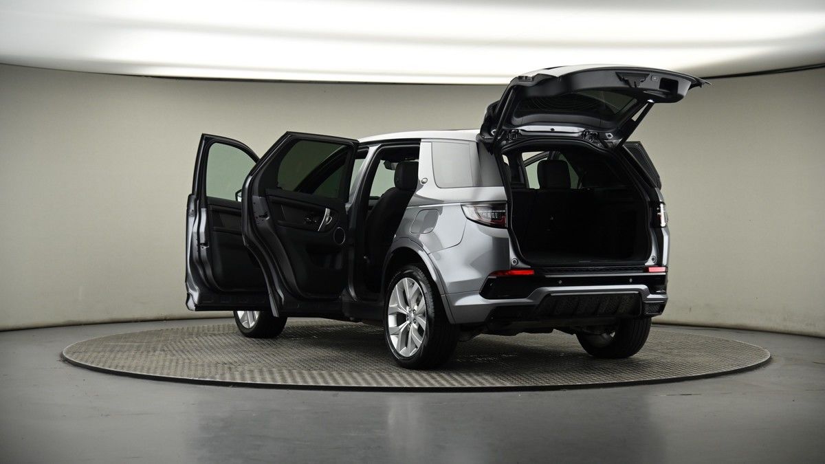 Land Rover Discovery Sport Image 8