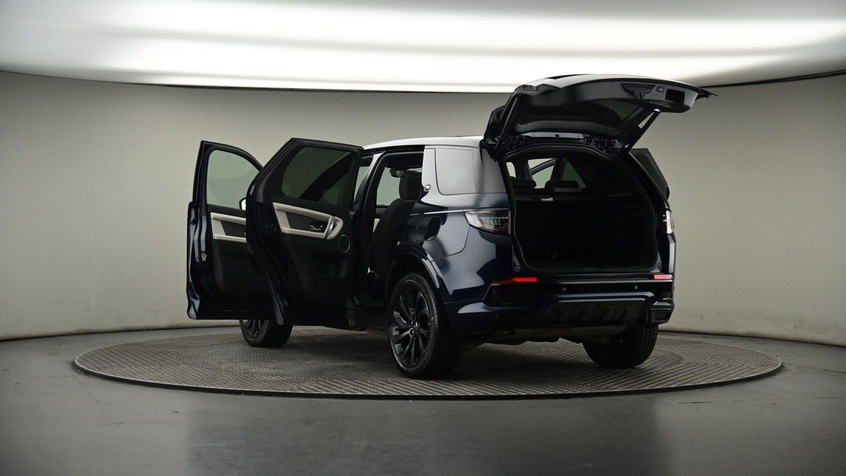 Land Rover Discovery Sport Image 8