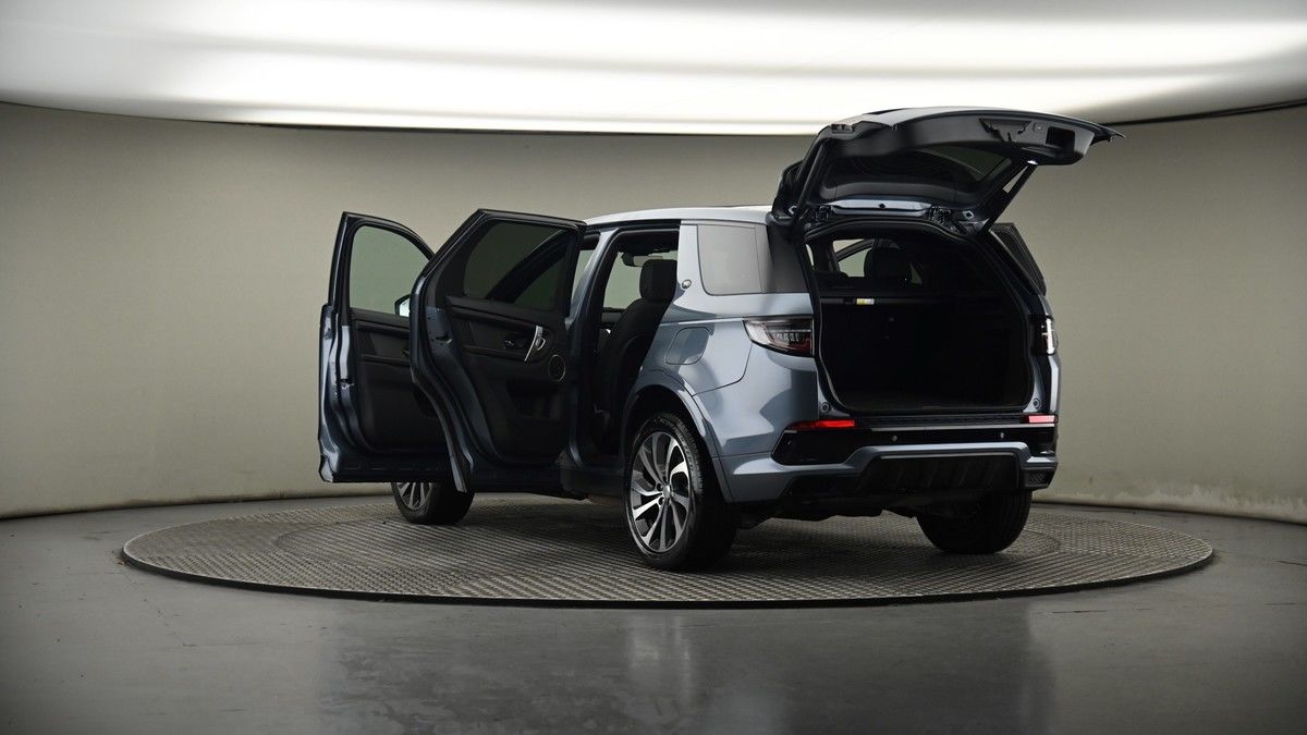 Land Rover Discovery Sport Image 8