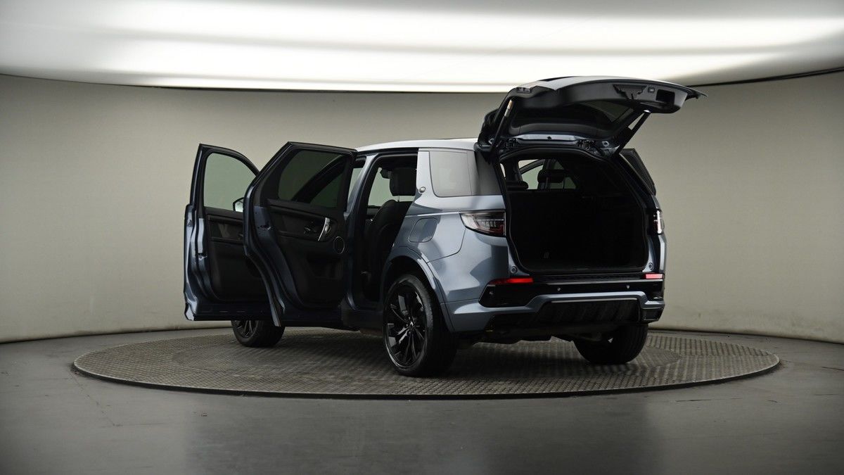 Land Rover Discovery Sport Image 8