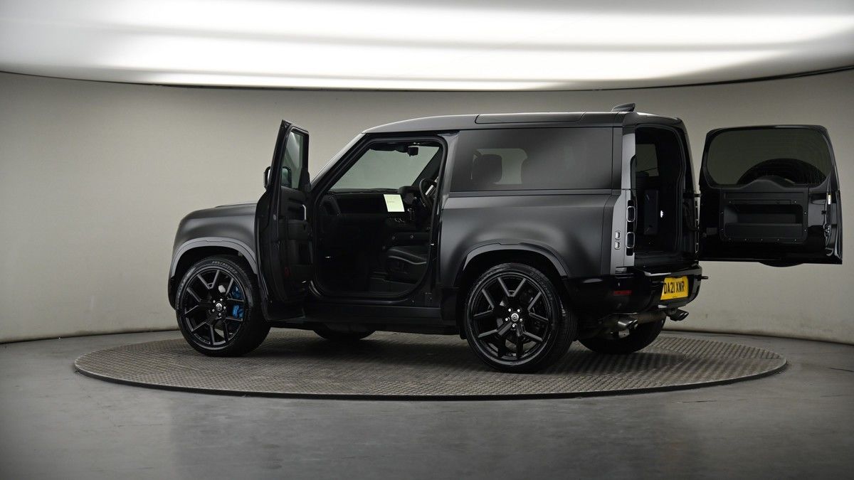 More views of Land Rover Defender 90