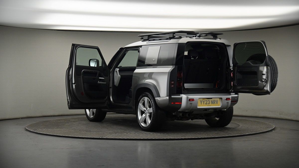 Land Rover Defender 90 Image 8