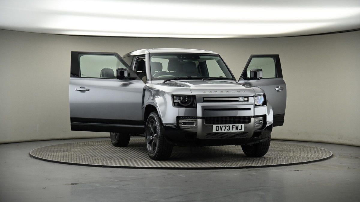 More views of Land Rover Defender 90