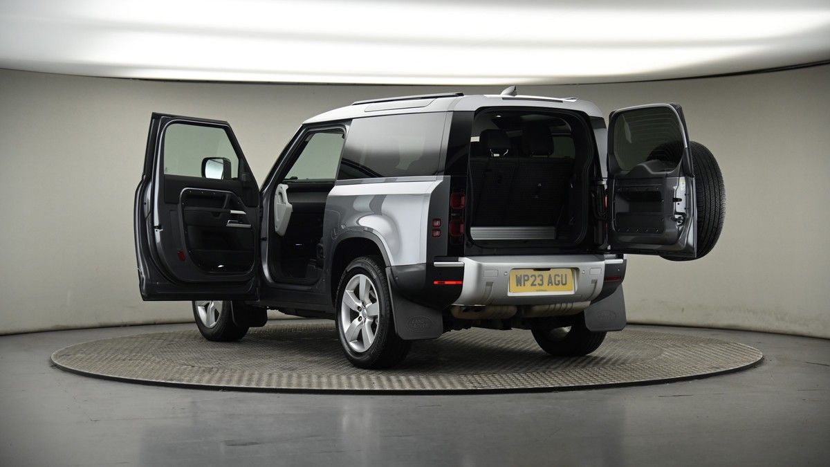 Land Rover Defender 90 Image 8