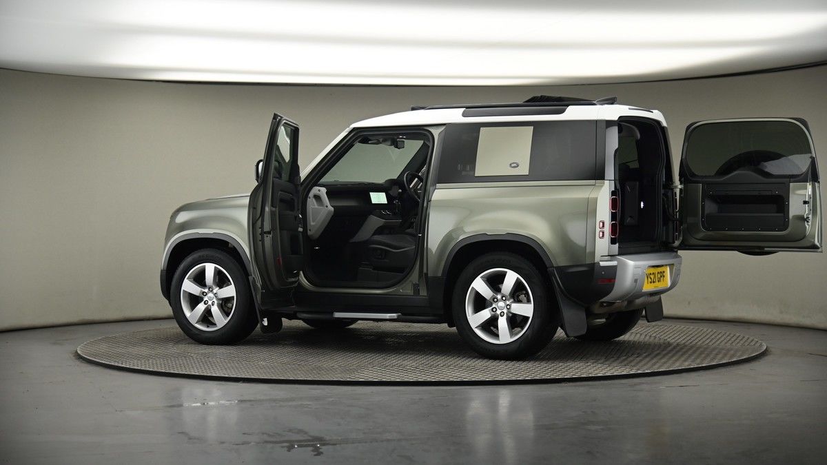 More views of Land Rover Defender 90