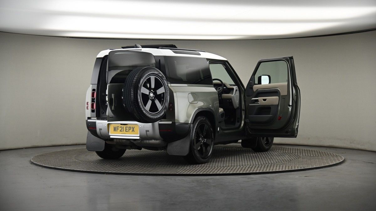 More views of Land Rover Defender 90