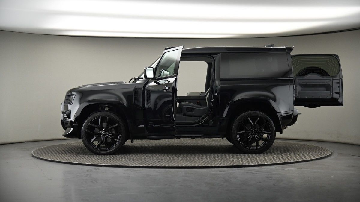 More views of Land Rover Defender 90