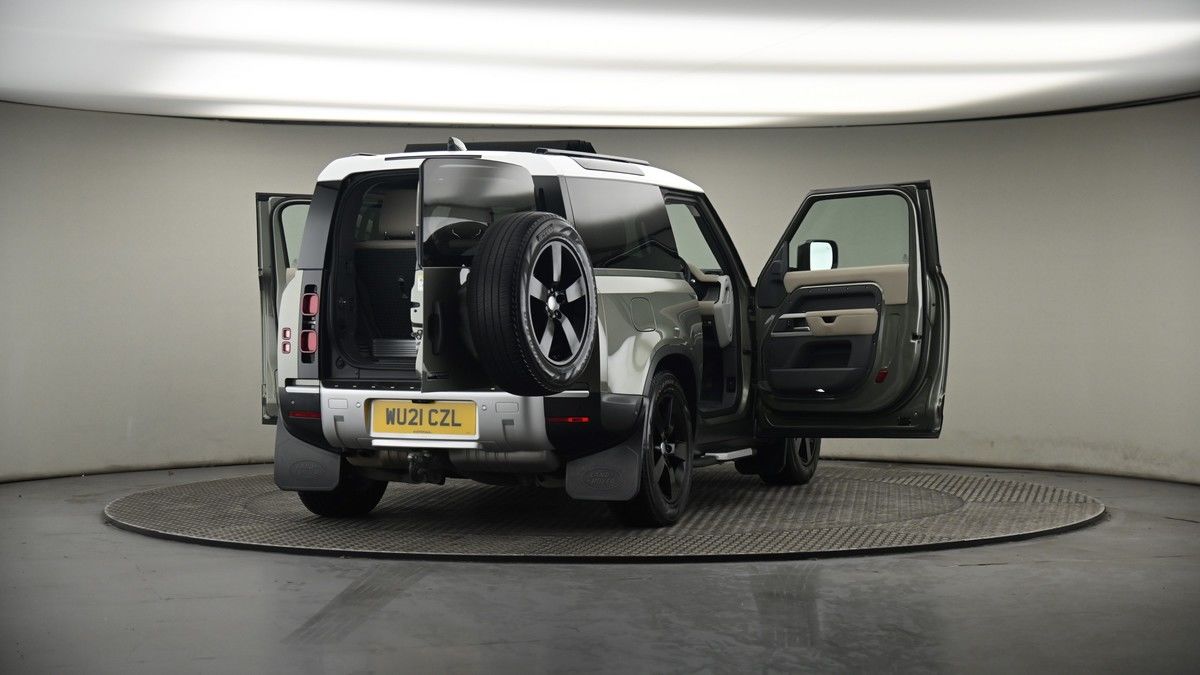 More views of Land Rover Defender 90