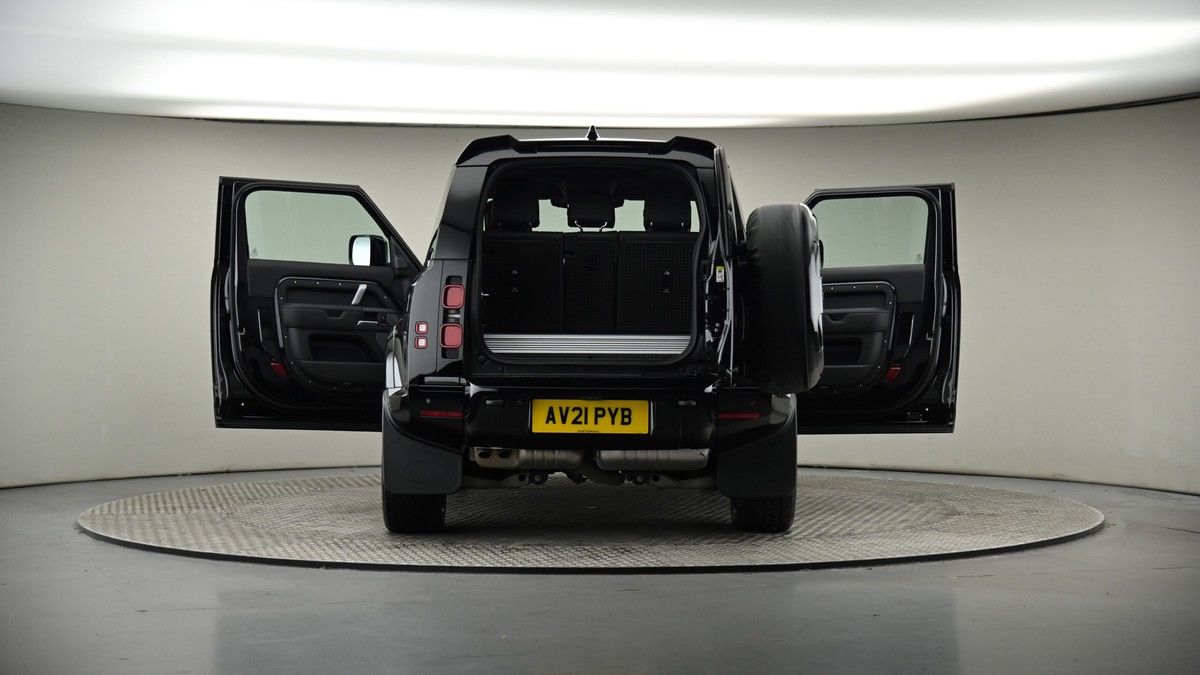 More views of Land Rover Defender 90