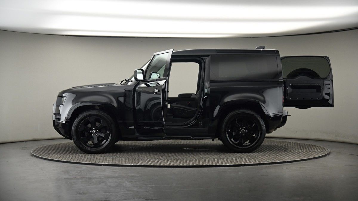 More views of Land Rover Defender 90