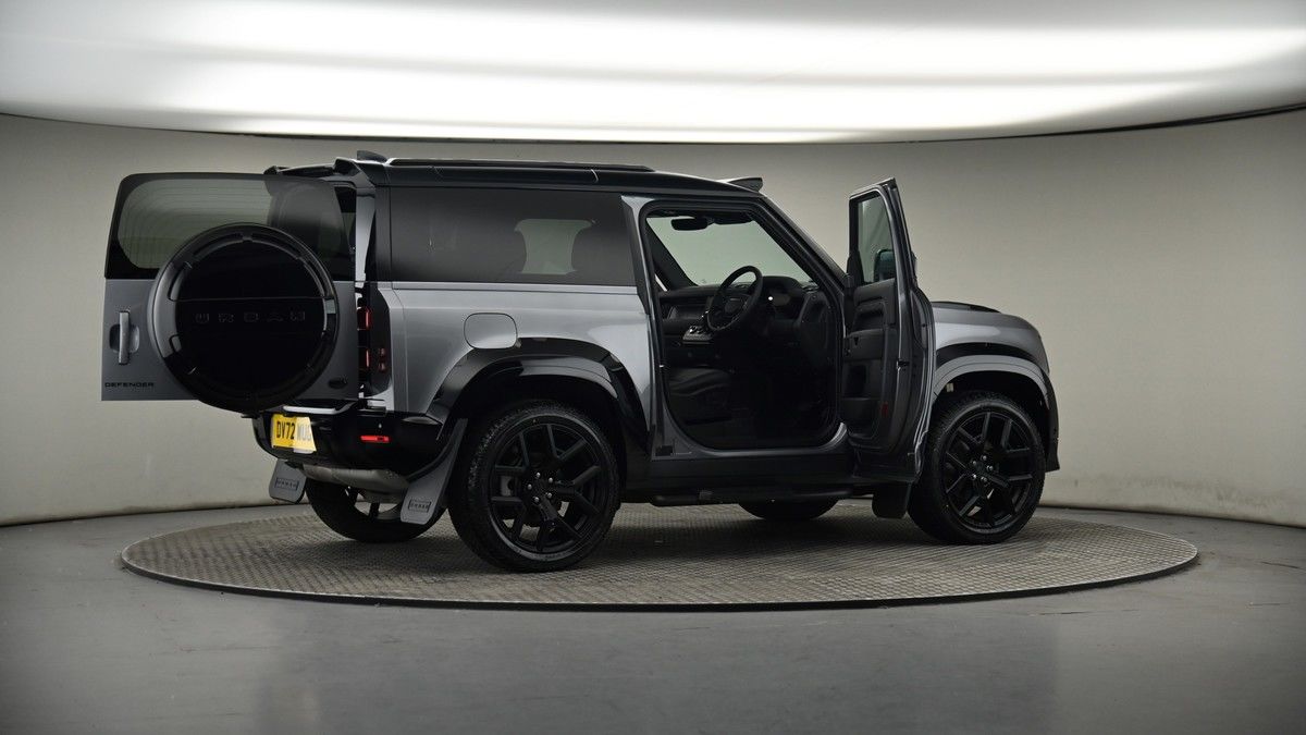 More views of Land Rover Defender 90