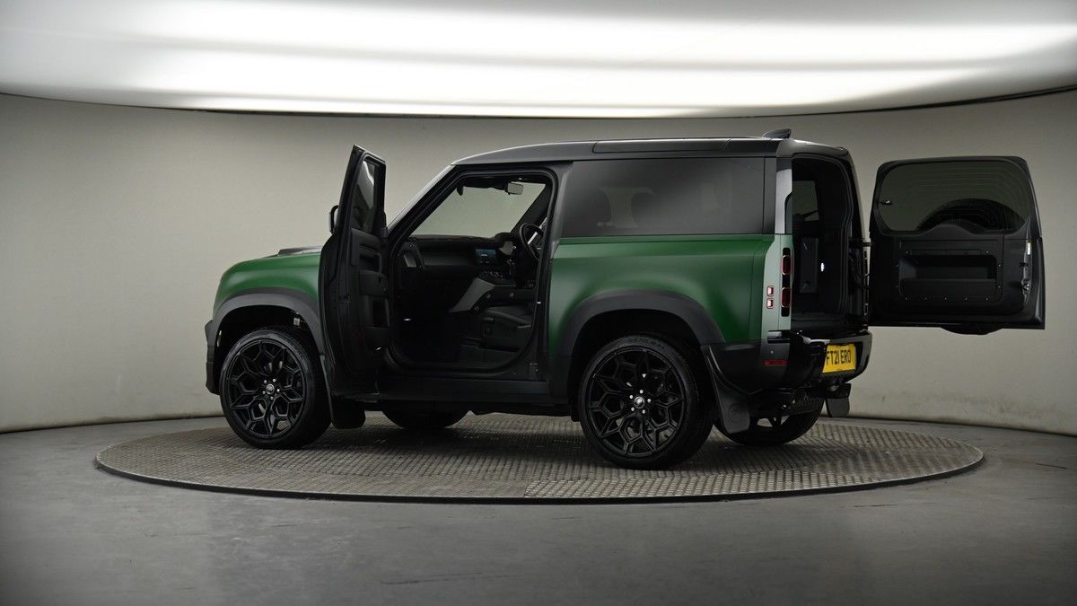 More views of Land Rover Defender 90