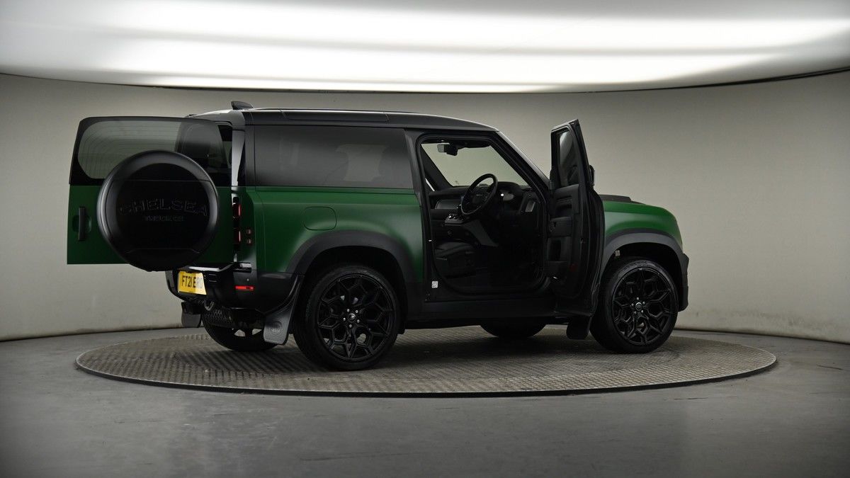 More views of Land Rover Defender 90