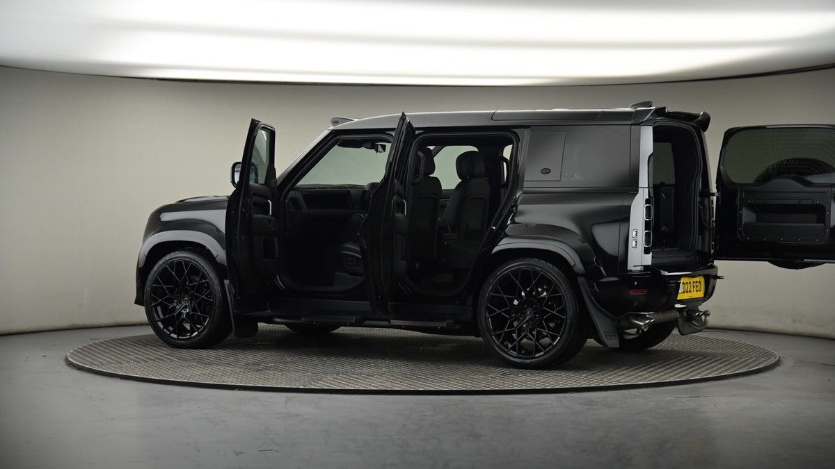 More views of Land Rover Defender 110