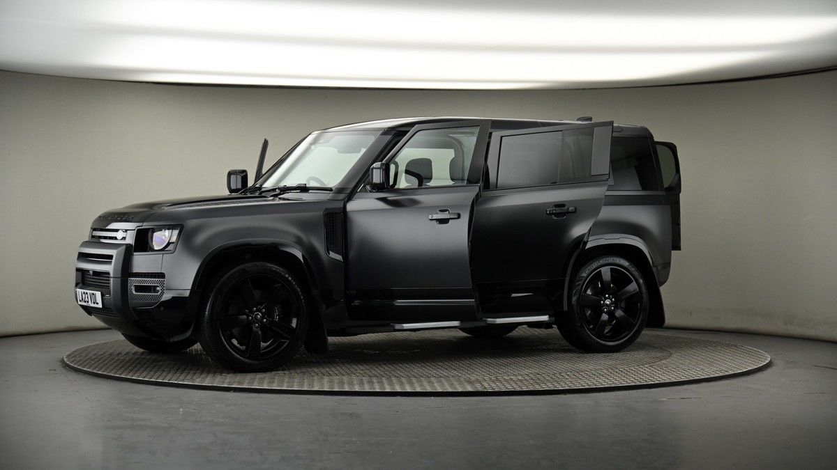 More views of Land Rover Defender 110