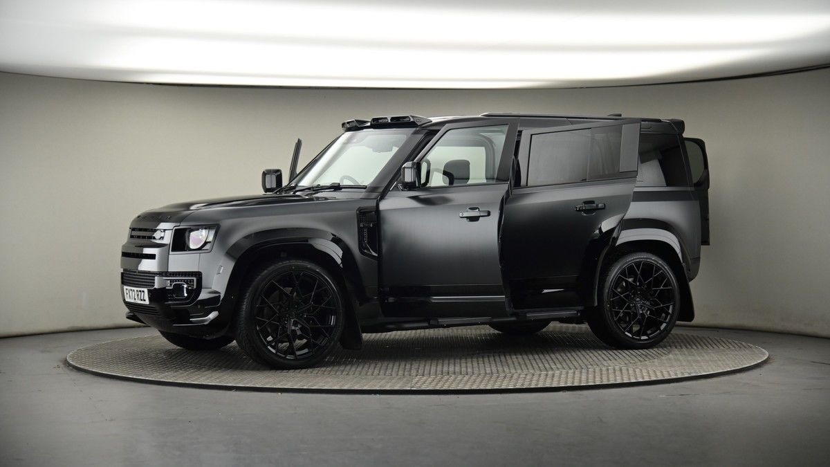 More views of Land Rover Defender 110