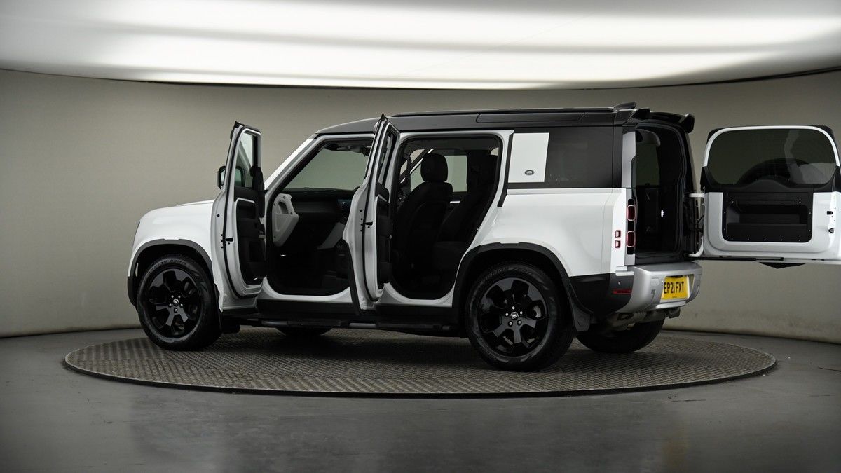 More views of Land Rover Defender 110