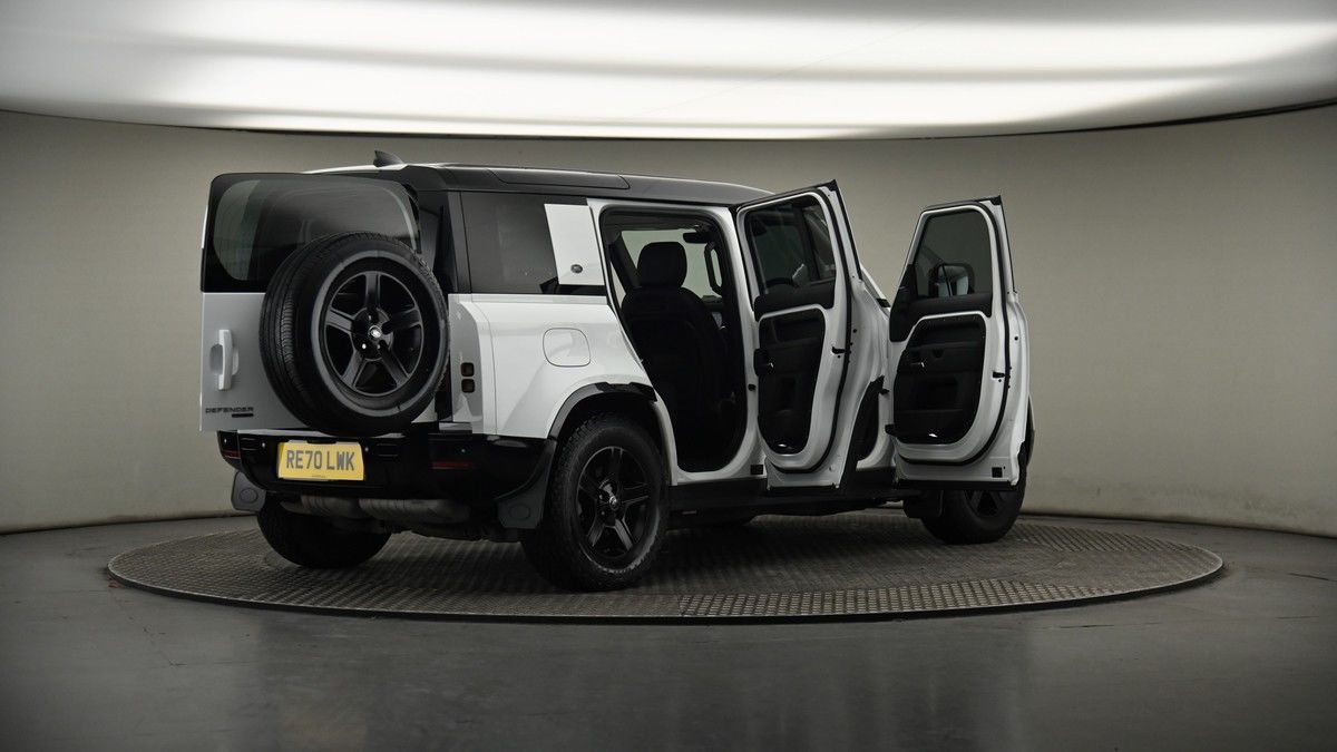 More views of Land Rover Defender 110