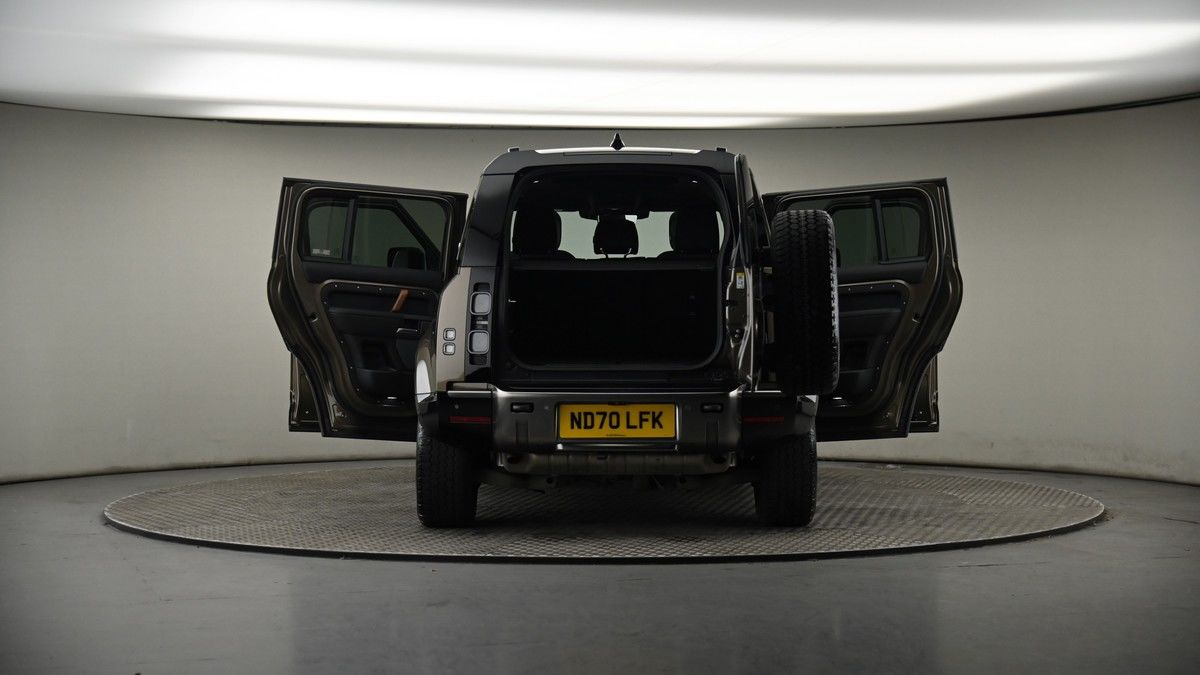 More views of Land Rover Defender 110