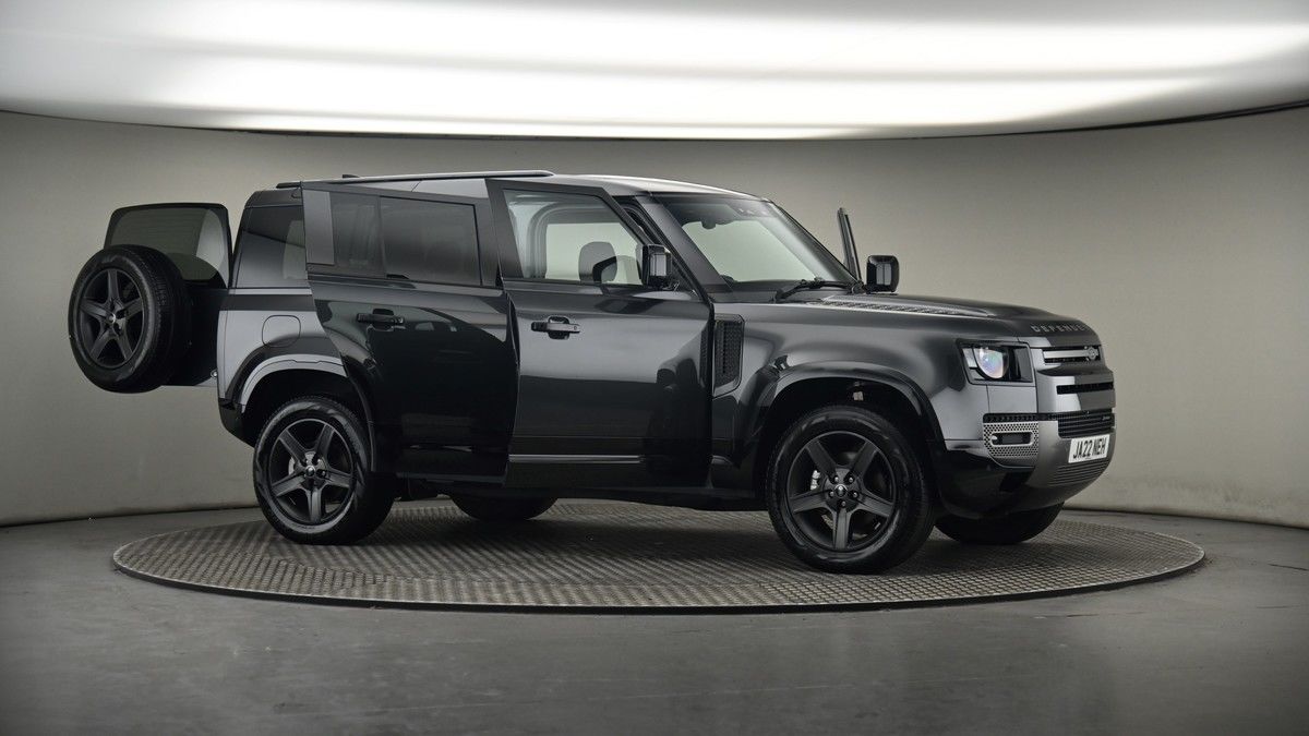 More views of Land Rover Defender 110