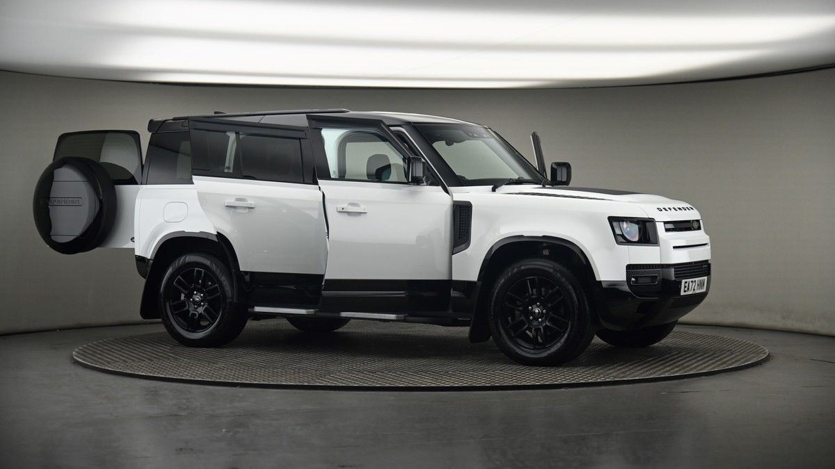 More views of Land Rover Defender 110