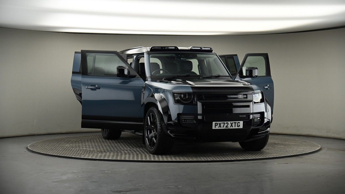 More views of Land Rover Defender 110