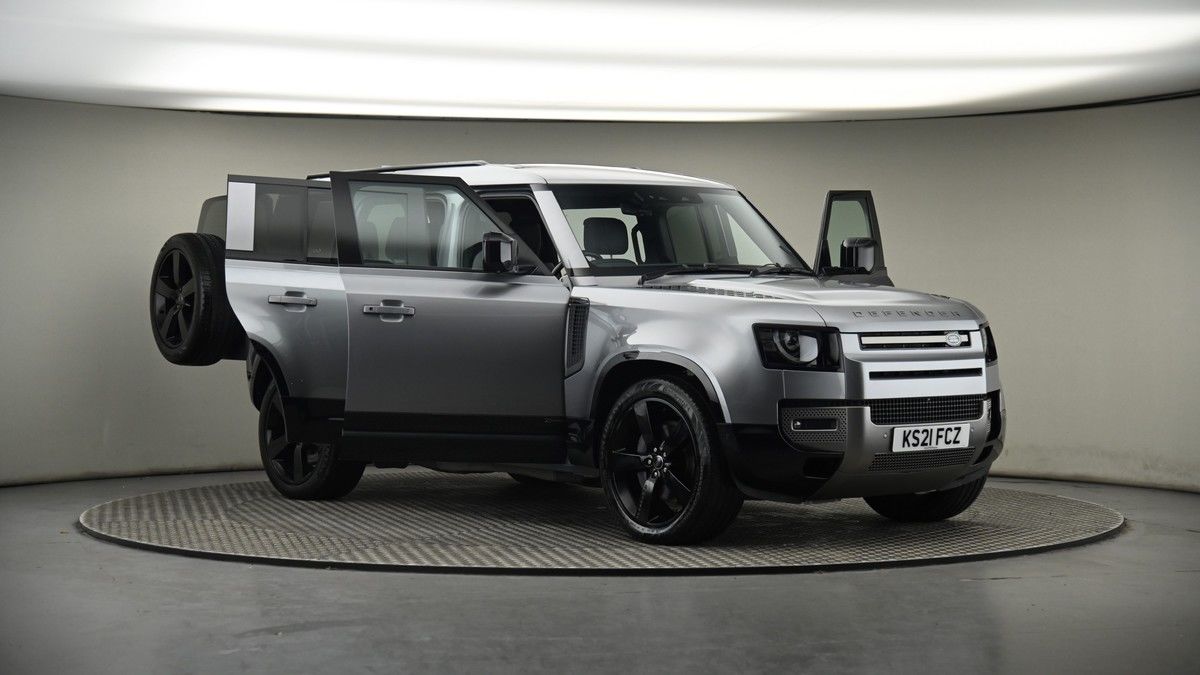 More views of Land Rover Defender 110