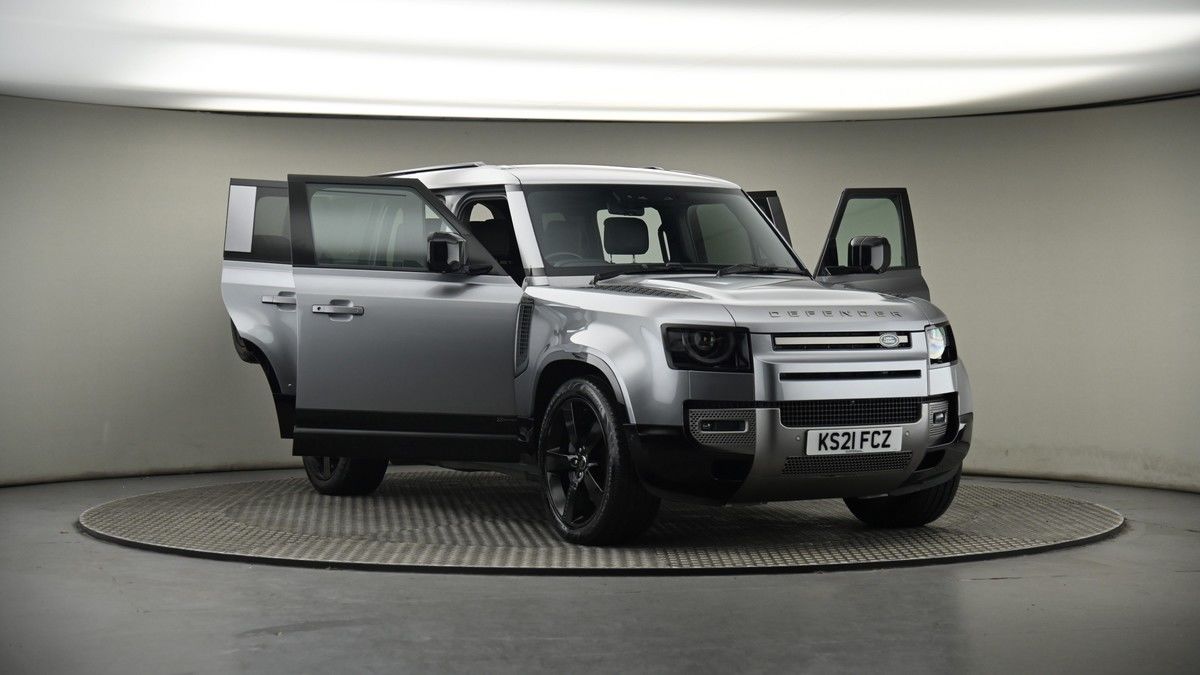 More views of Land Rover Defender 110