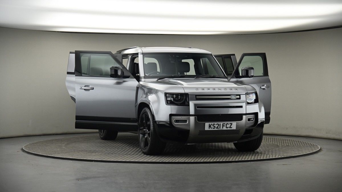 More views of Land Rover Defender 110